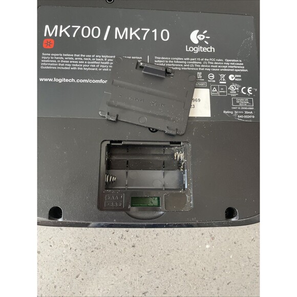 Logitech MK700/MK710 Wireless Ergonomic Keyboard no Dongle PARTS ONLY - Picture 8 of 10